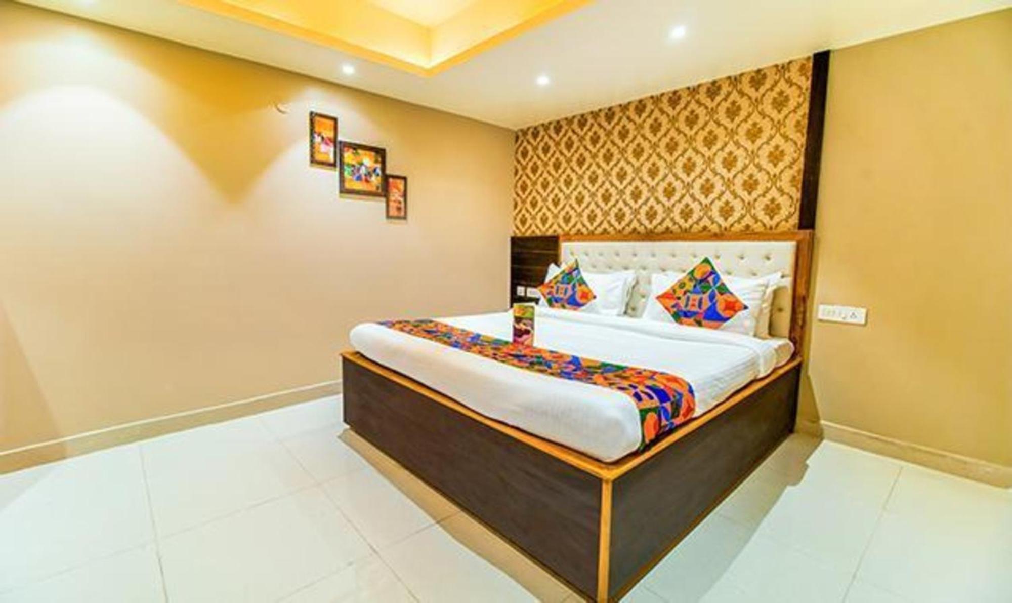 Treebo Trend SVR Hotel&Banquet Patna  Buitenkant foto