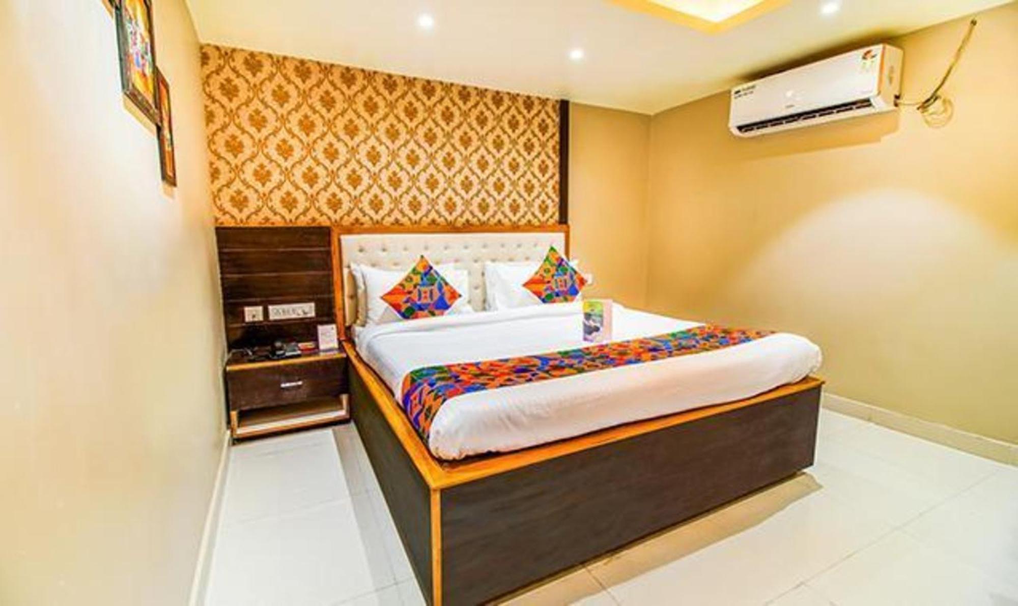 Treebo Trend SVR Hotel&Banquet Patna  Buitenkant foto